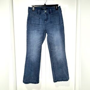Liverpool Hannah Crop Flare Women's Jeans. Size 6/28. EUC